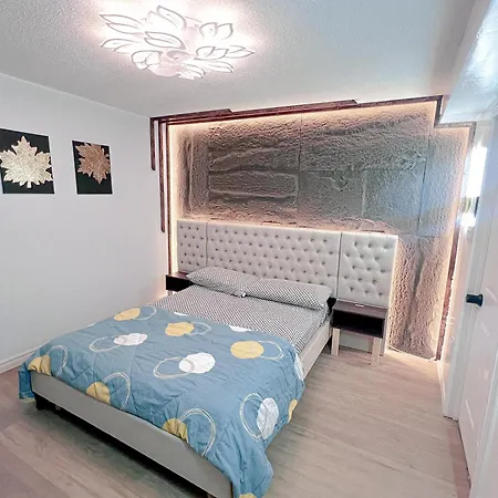 D9 Room Near Airport Brampton Exterior photo