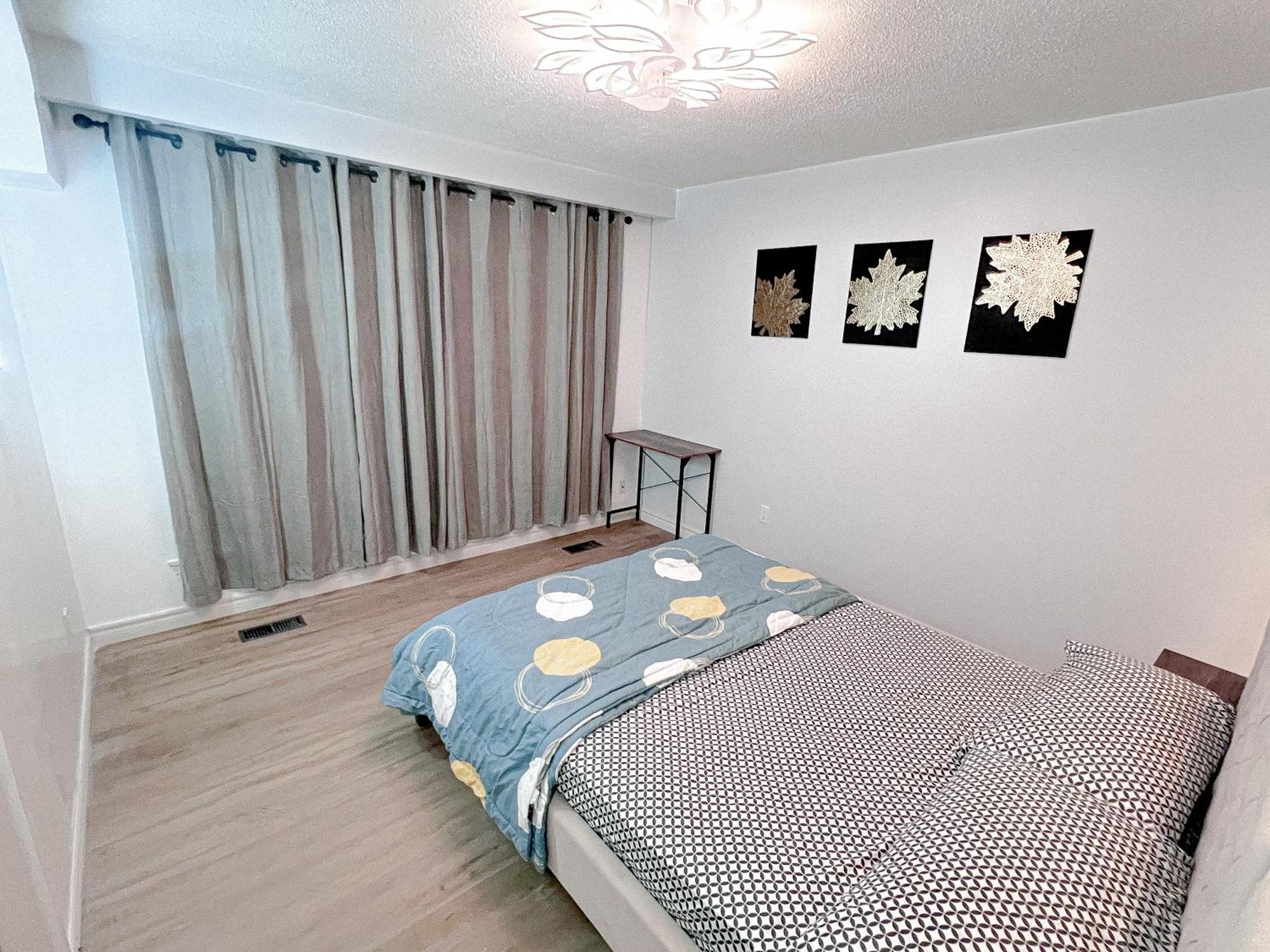 Holiday home D9 Near Airport Brampton